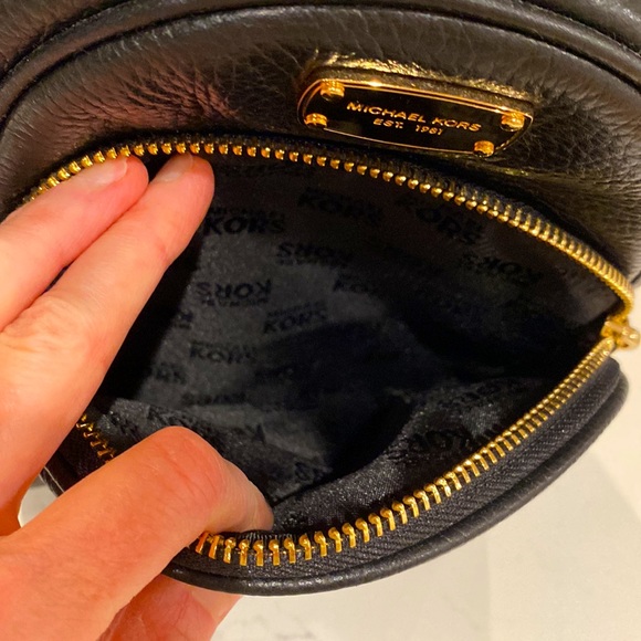 Michael KORS XS Black Leather Backpack - Picture 10 of 12